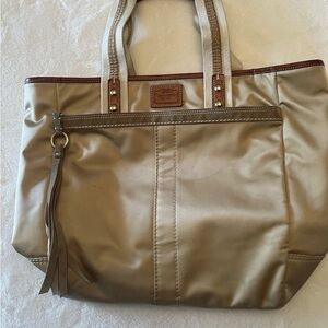 🩷 Coach TOTE BAG / GOLD🩷